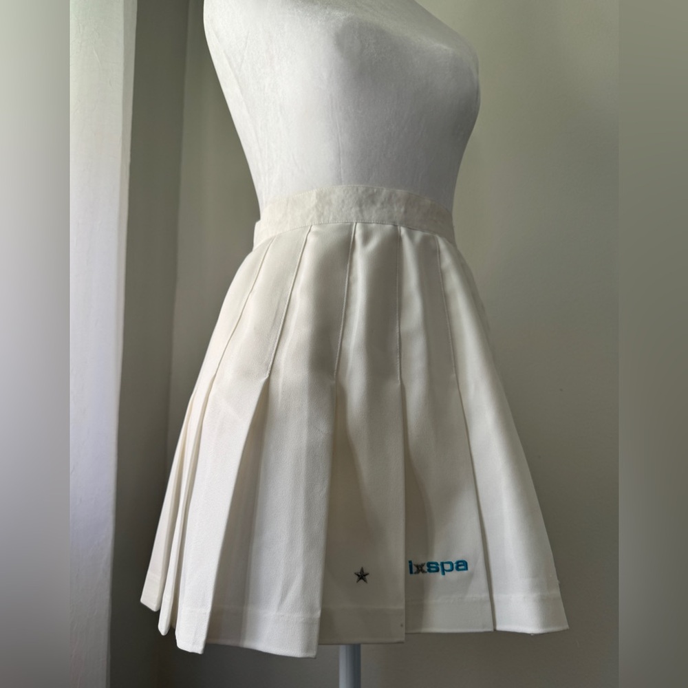Vintage ‘90s IXSPA 2000 by Jamie Sadock White Pleated Athletic Mini Skirt